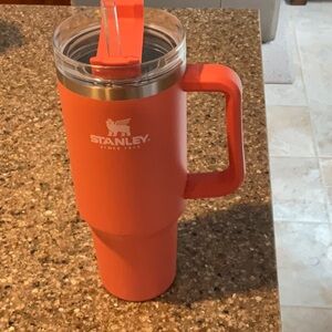 Stanley 40 oz tumbler